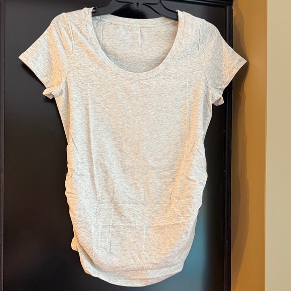 Old Navy Tops - Old Navy Light Gray Short Sleeve maternity Tee M